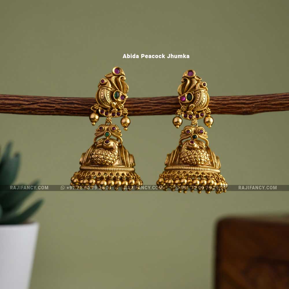 आबिदा मोर झुमका