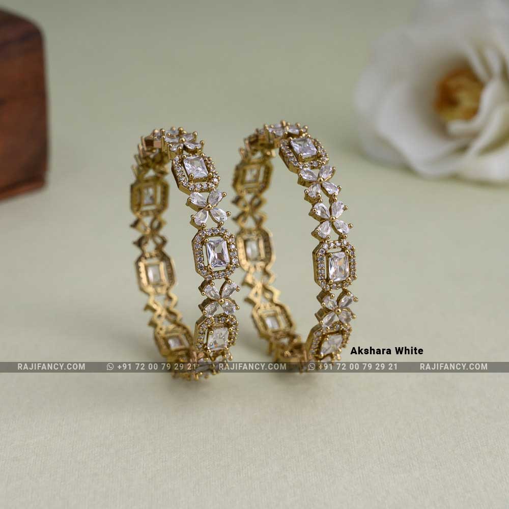 Akshara White