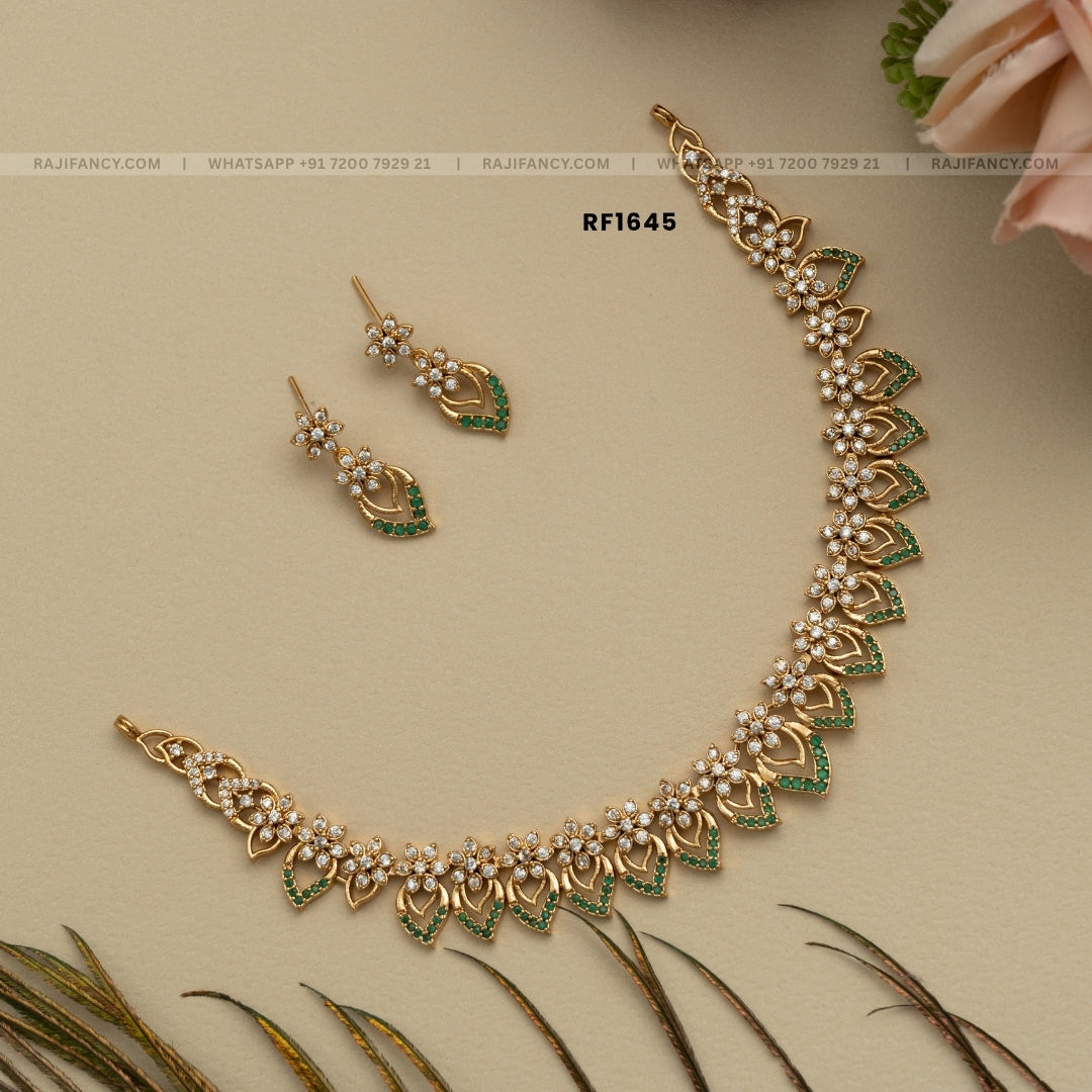 Floral Sparkle Necklace