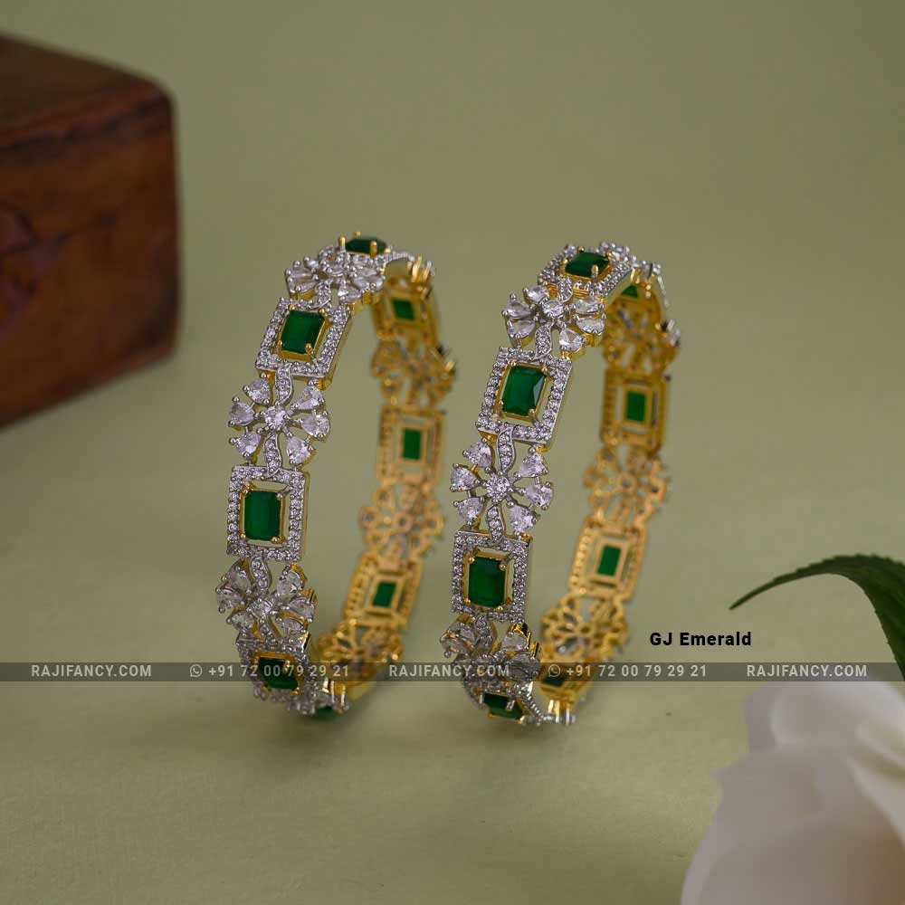 GJ Emerald Bangle