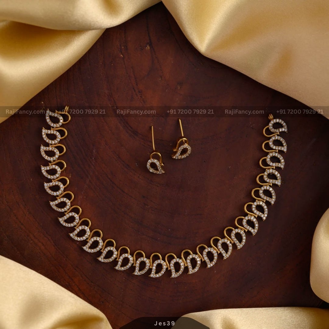Indo mango necklace