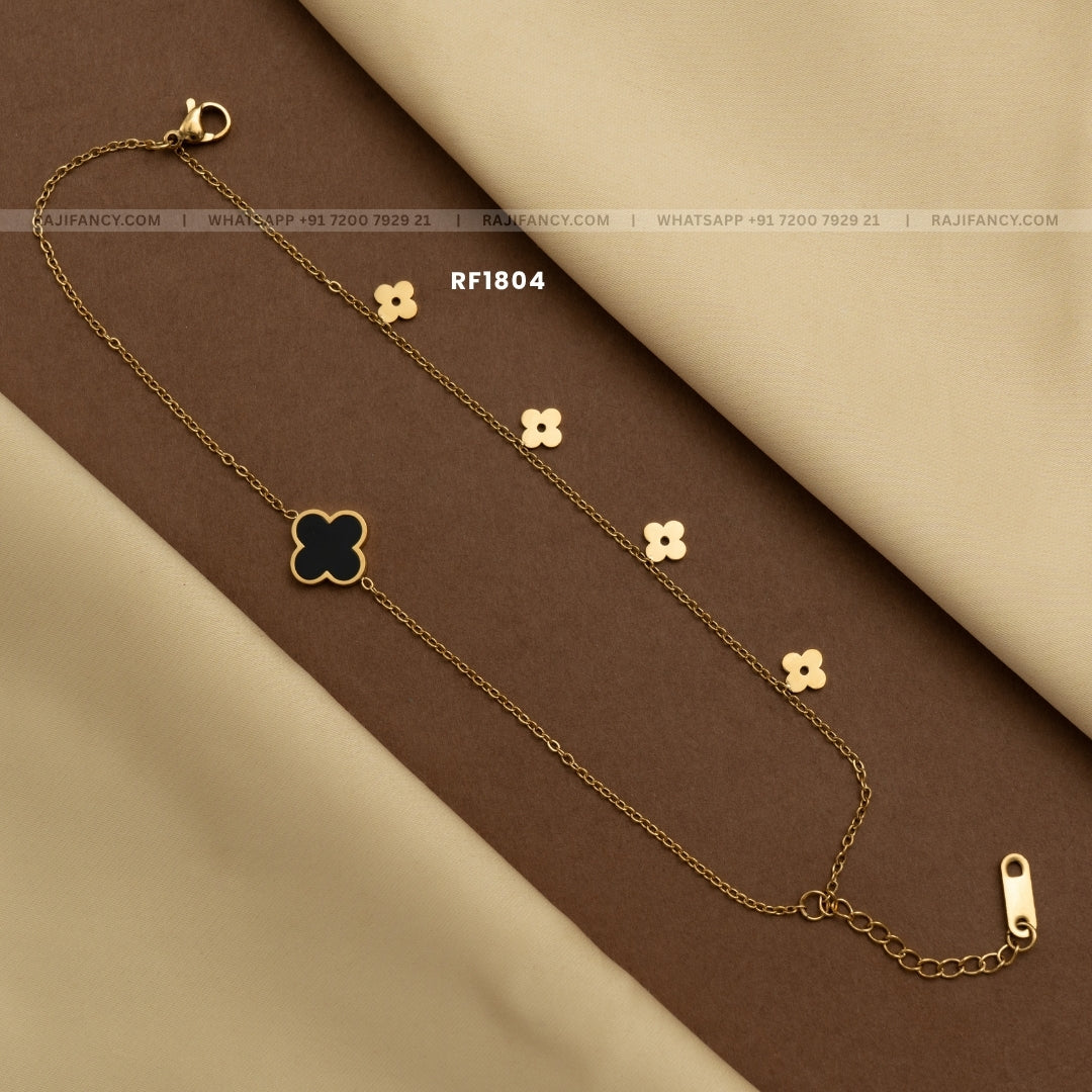 Luna Charm Bracelet RF1804