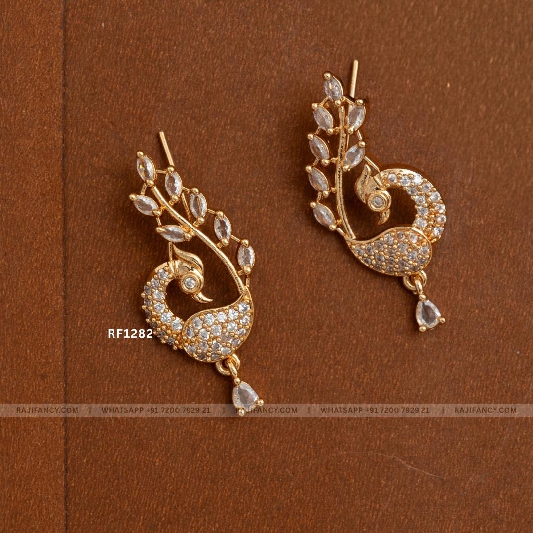 Elegant Peacock necklace