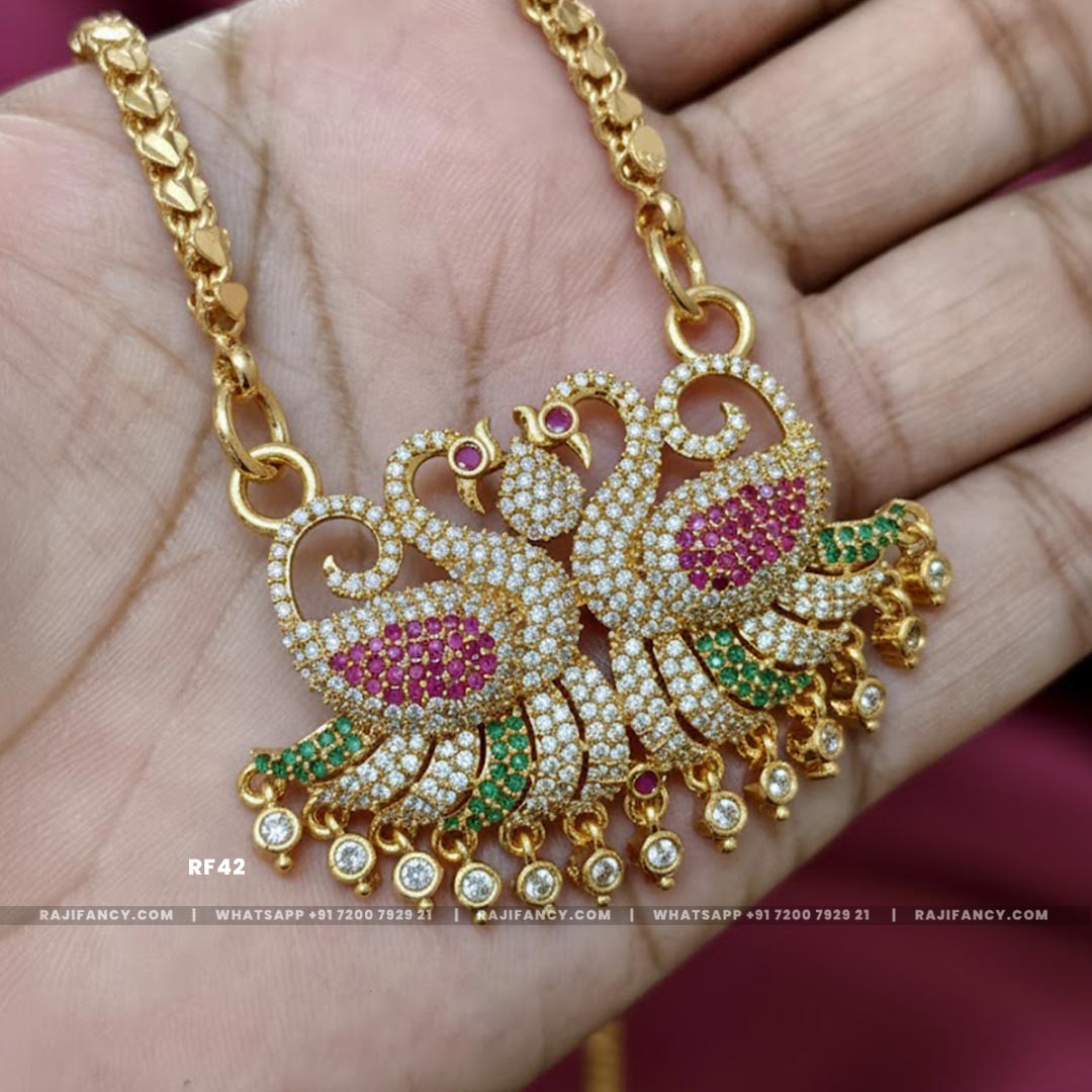 Dual Swan Stone Chain