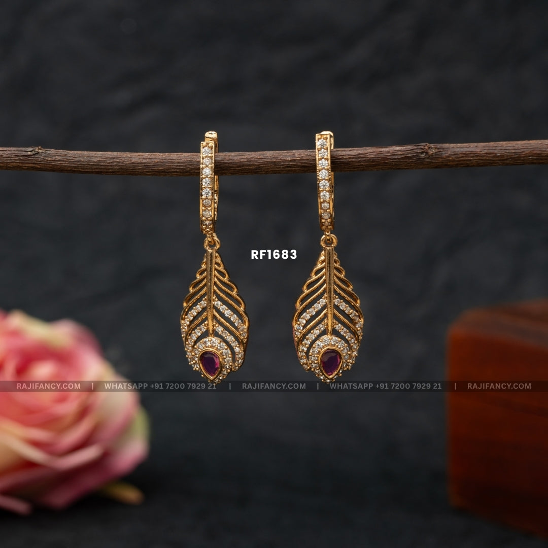 Ruby Peacock Feather RF1683