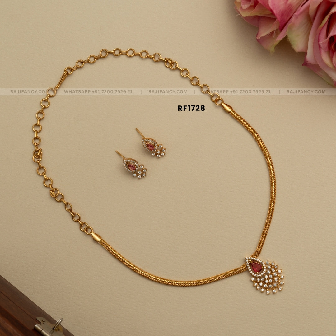 Ruby Teardrop RF1728