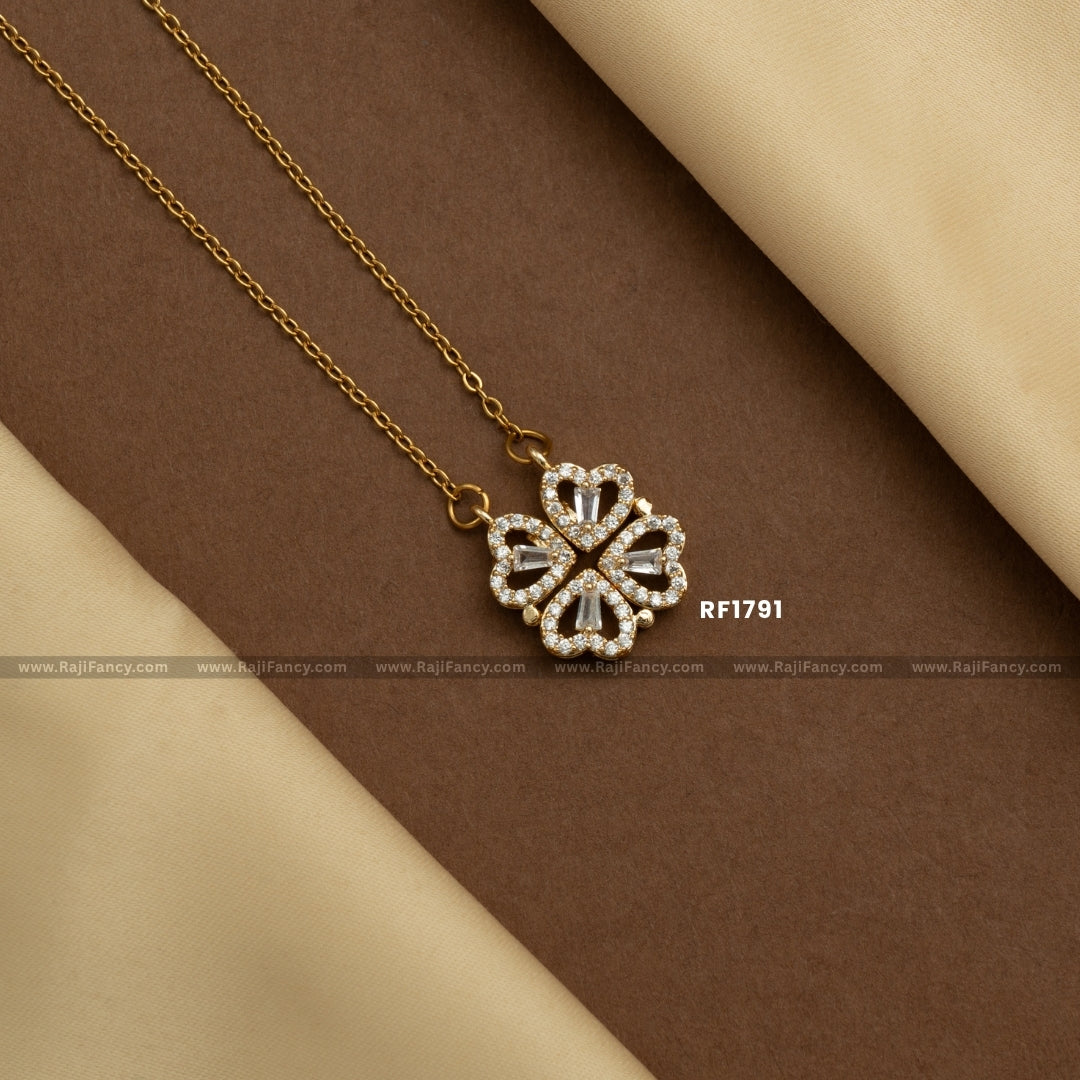 Sparkling Four-Heart Chain RF1791