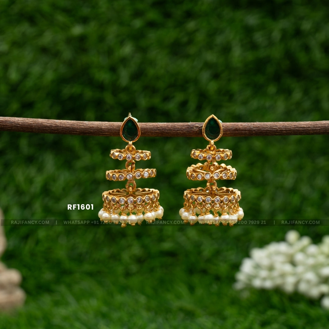 Stratum Jhumka