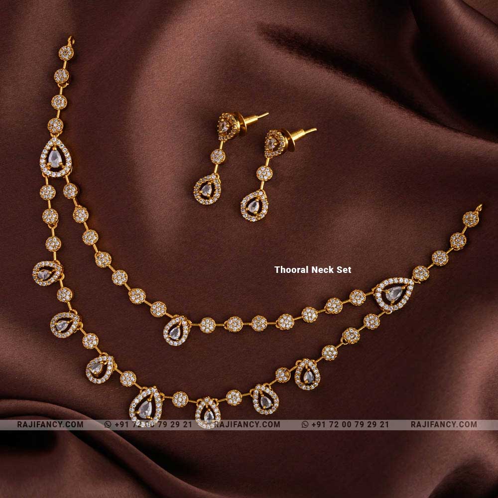 தூரல் நெக் செட்