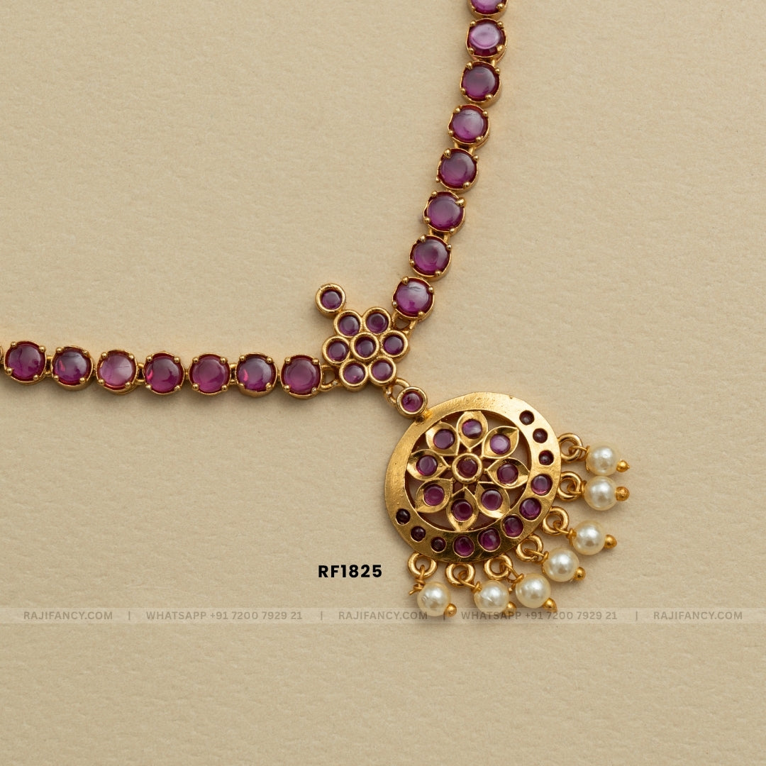 Vintage Haram - Ruby RF1825