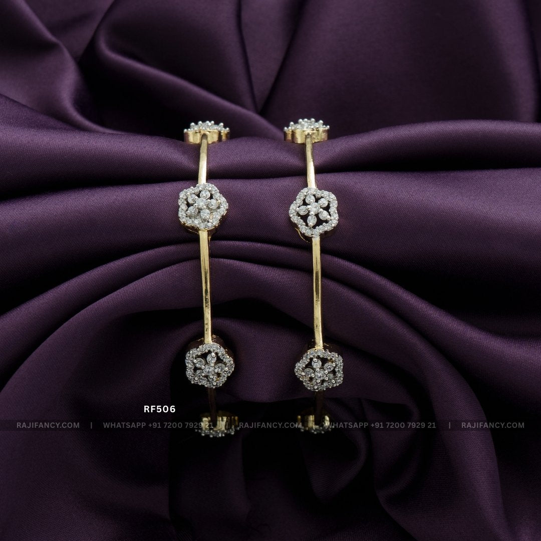 pushpa Grande Bangle