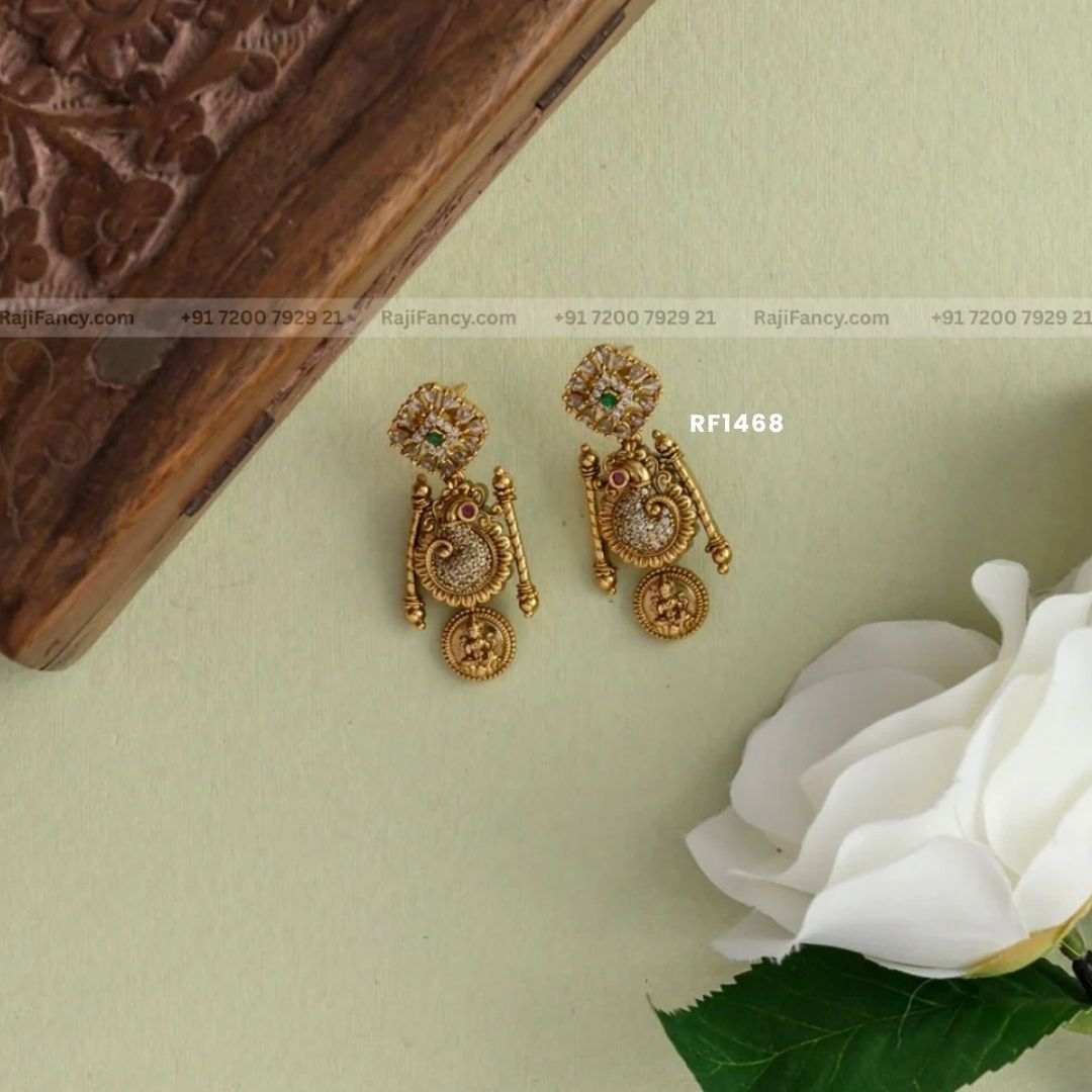 Swan Earring