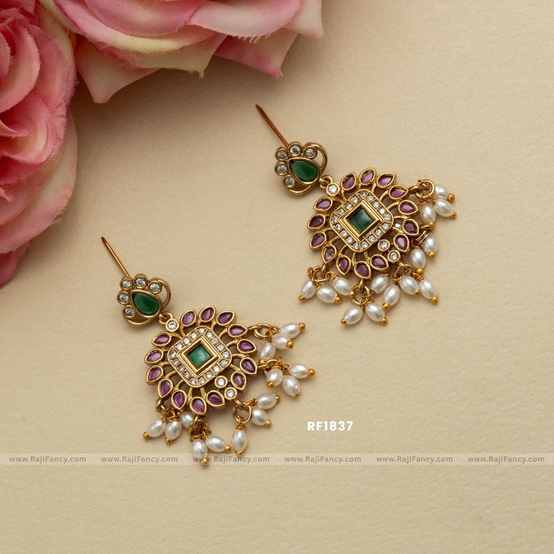Aadhira Pearl Choker RF1837