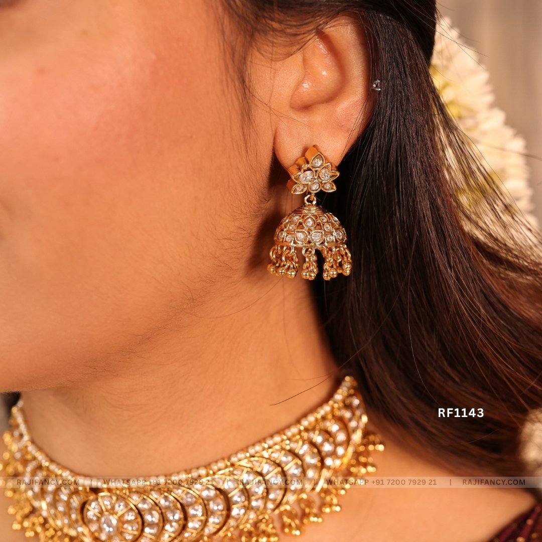 Aadhya Choker