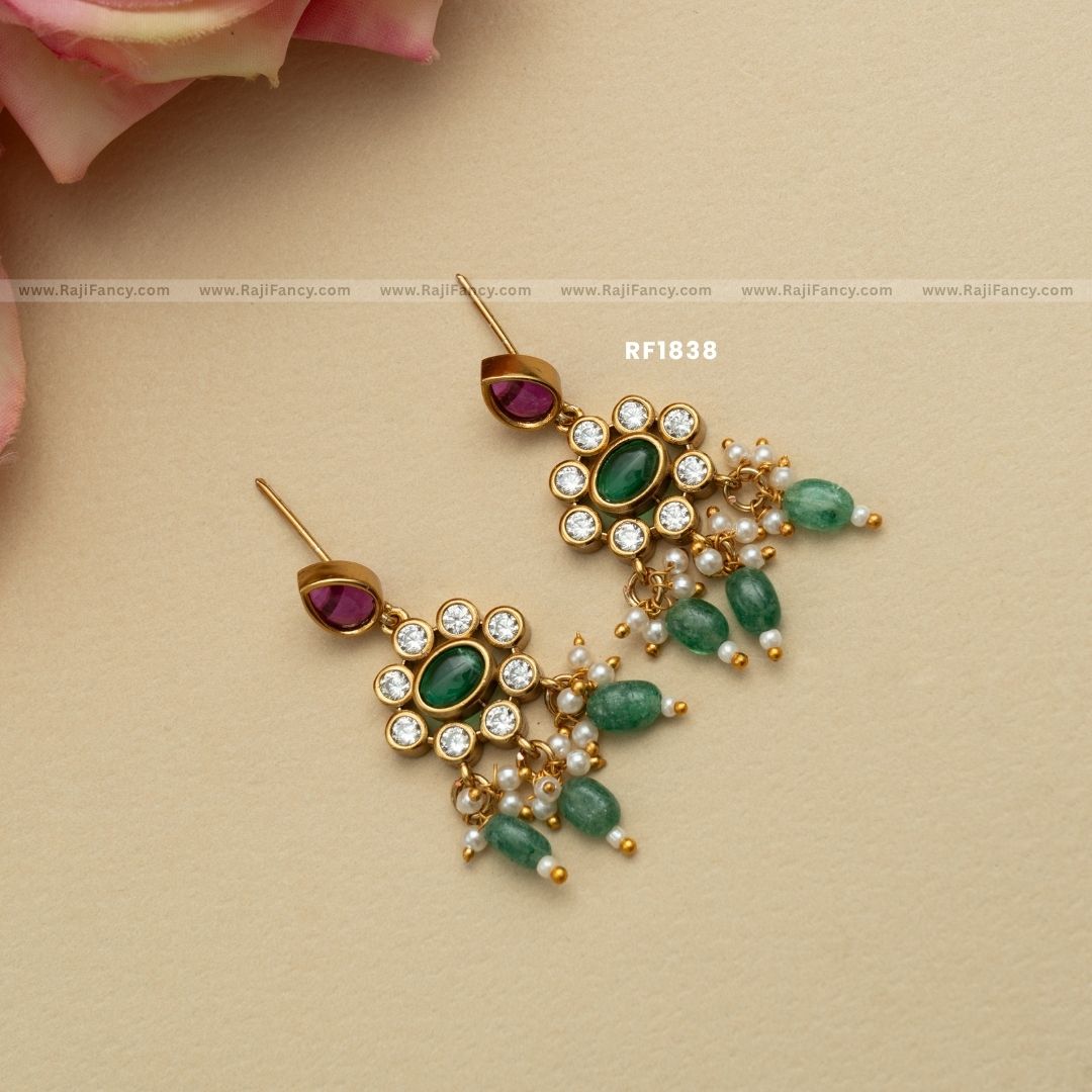 Ananya Choker Set RF1838