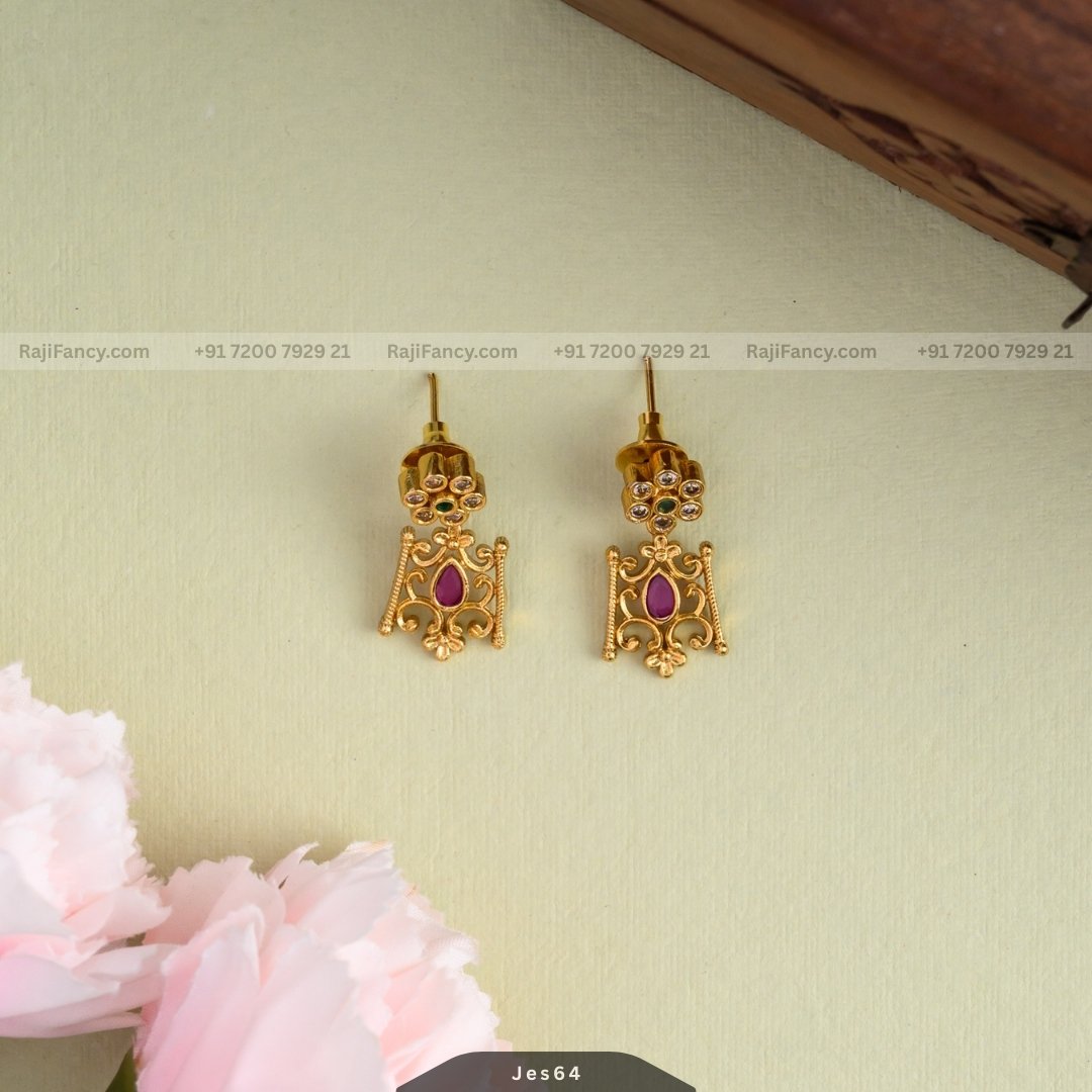 Arumbu necklace set