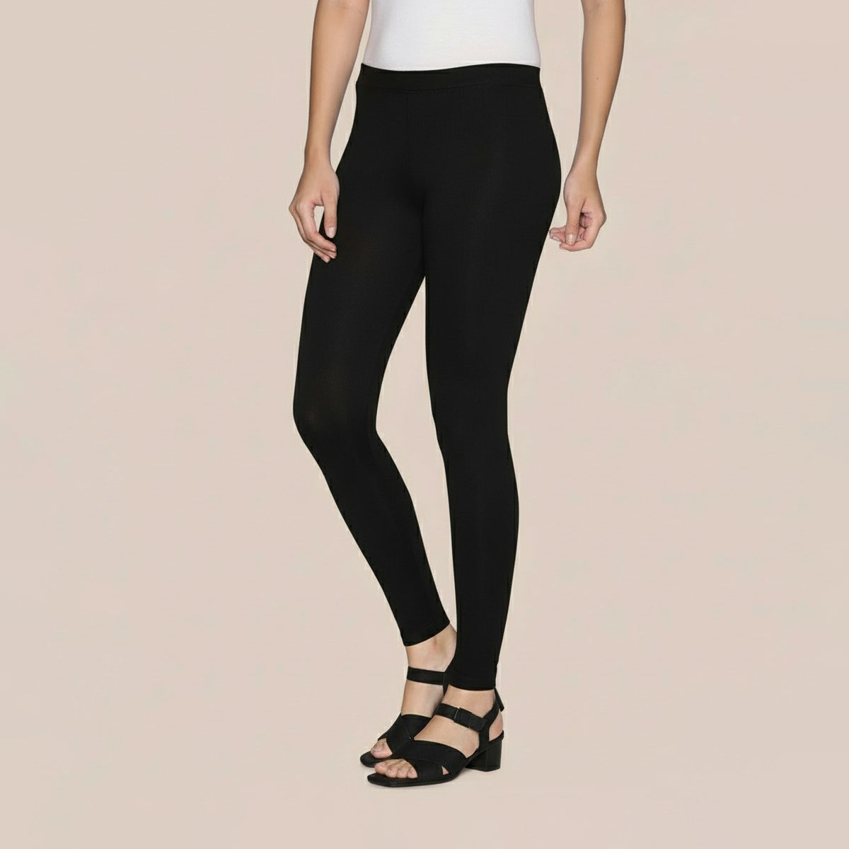 B&W Ankle Cut Leggings