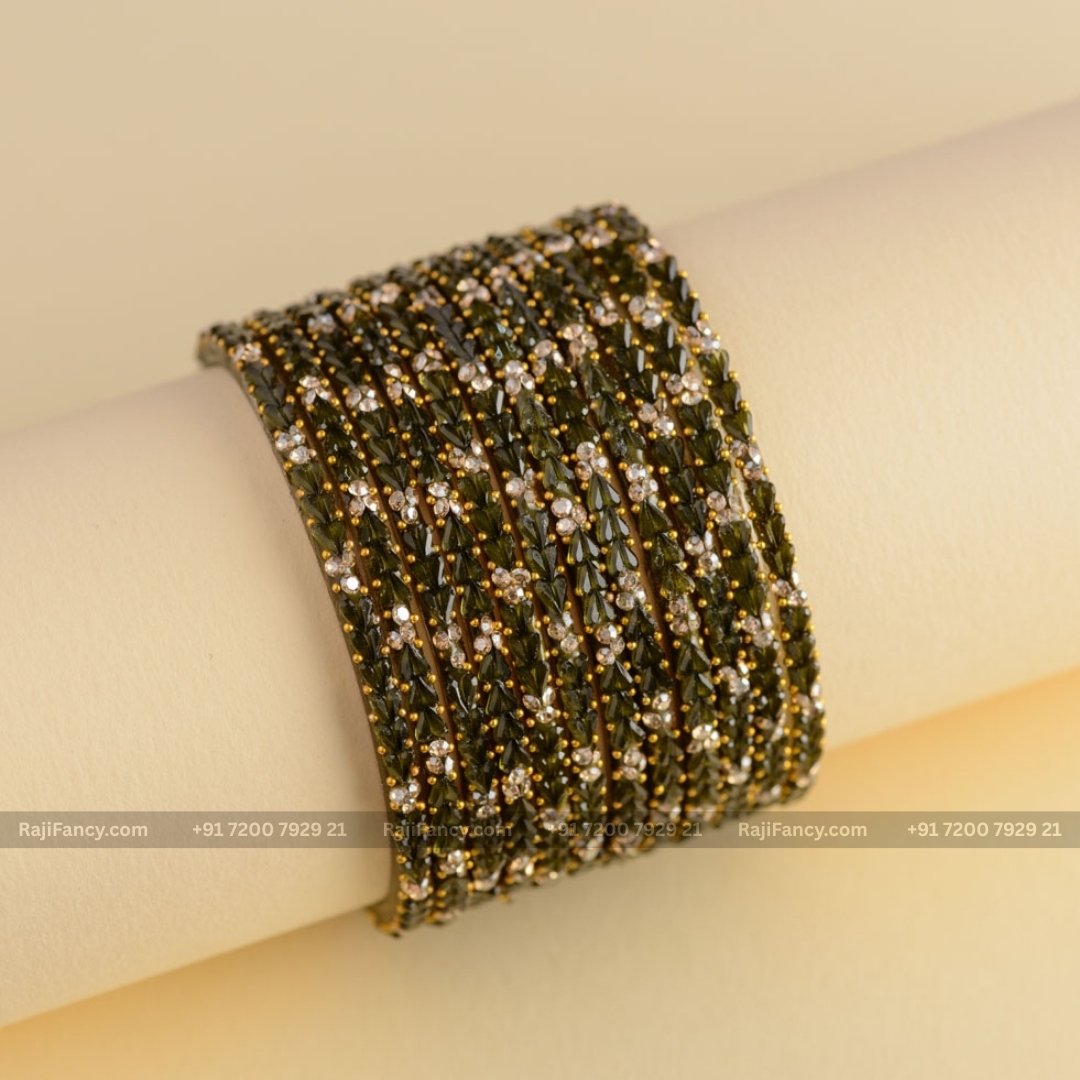 Castel Leaf Bangle