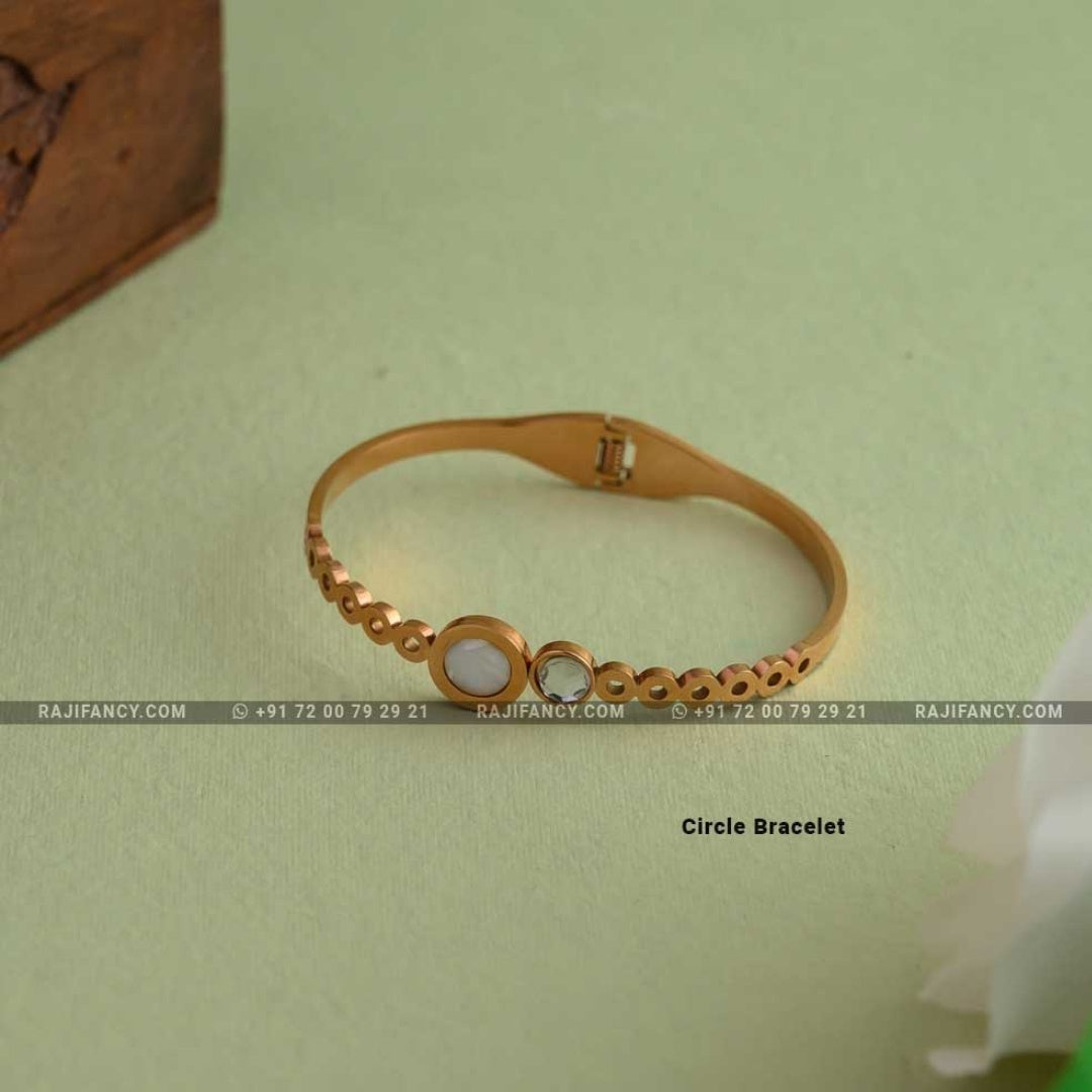 Circle Bracelet