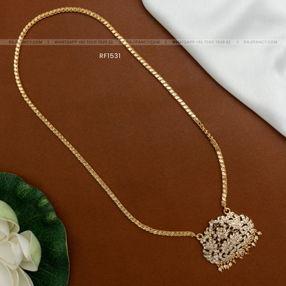 Diva Dollar Chain (30 Inches)