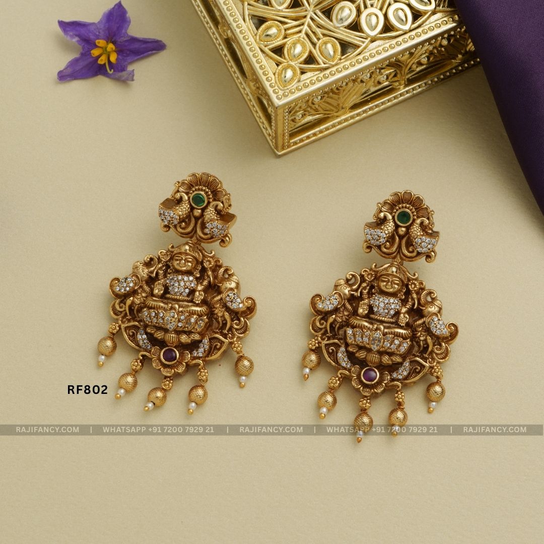 Divine Lakshmi Choker