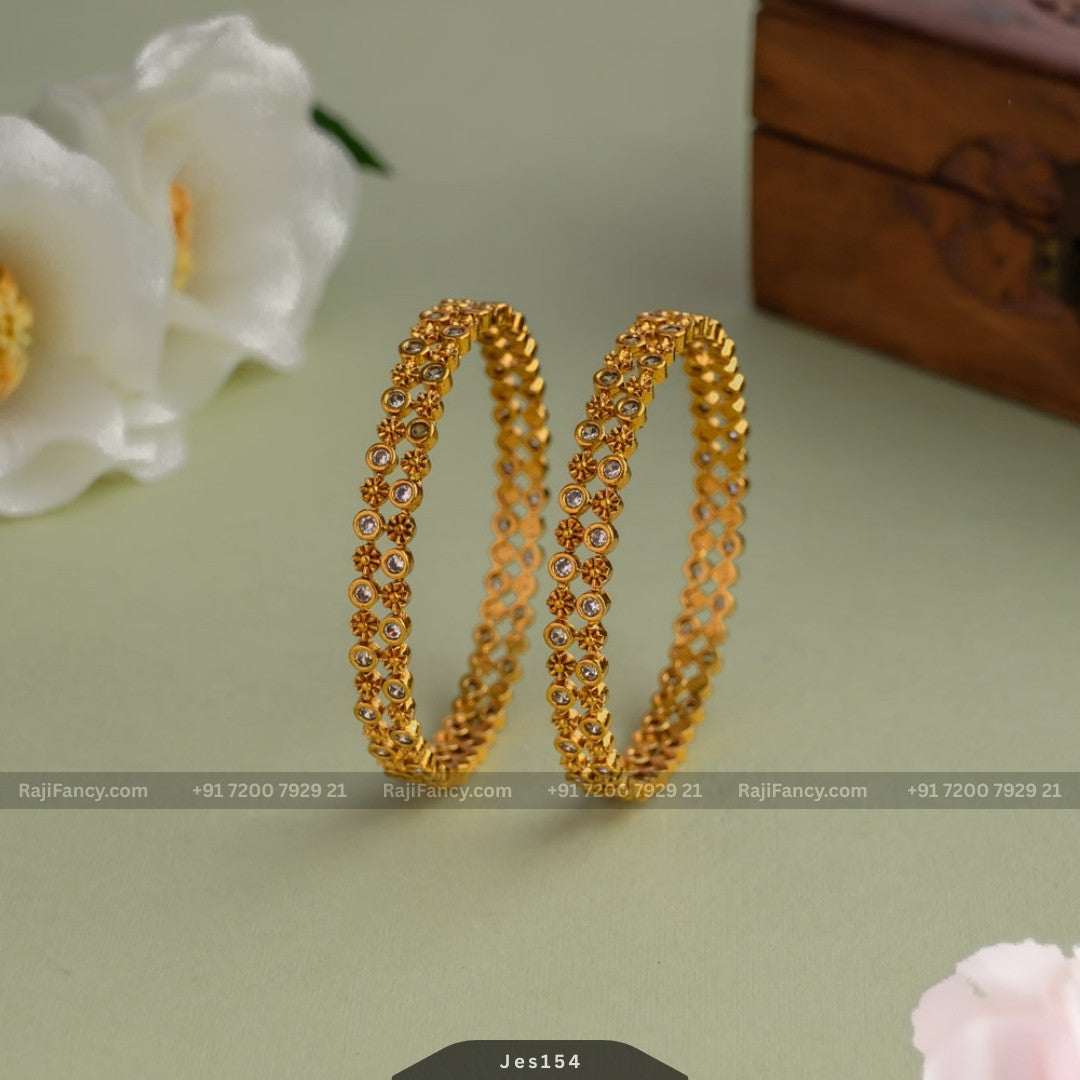 Fiora Bangle