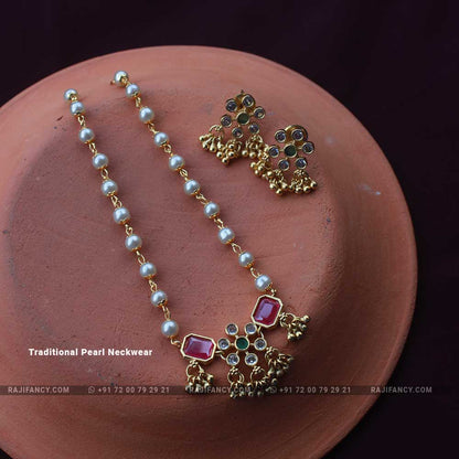 Traditional Pearl Neckwear