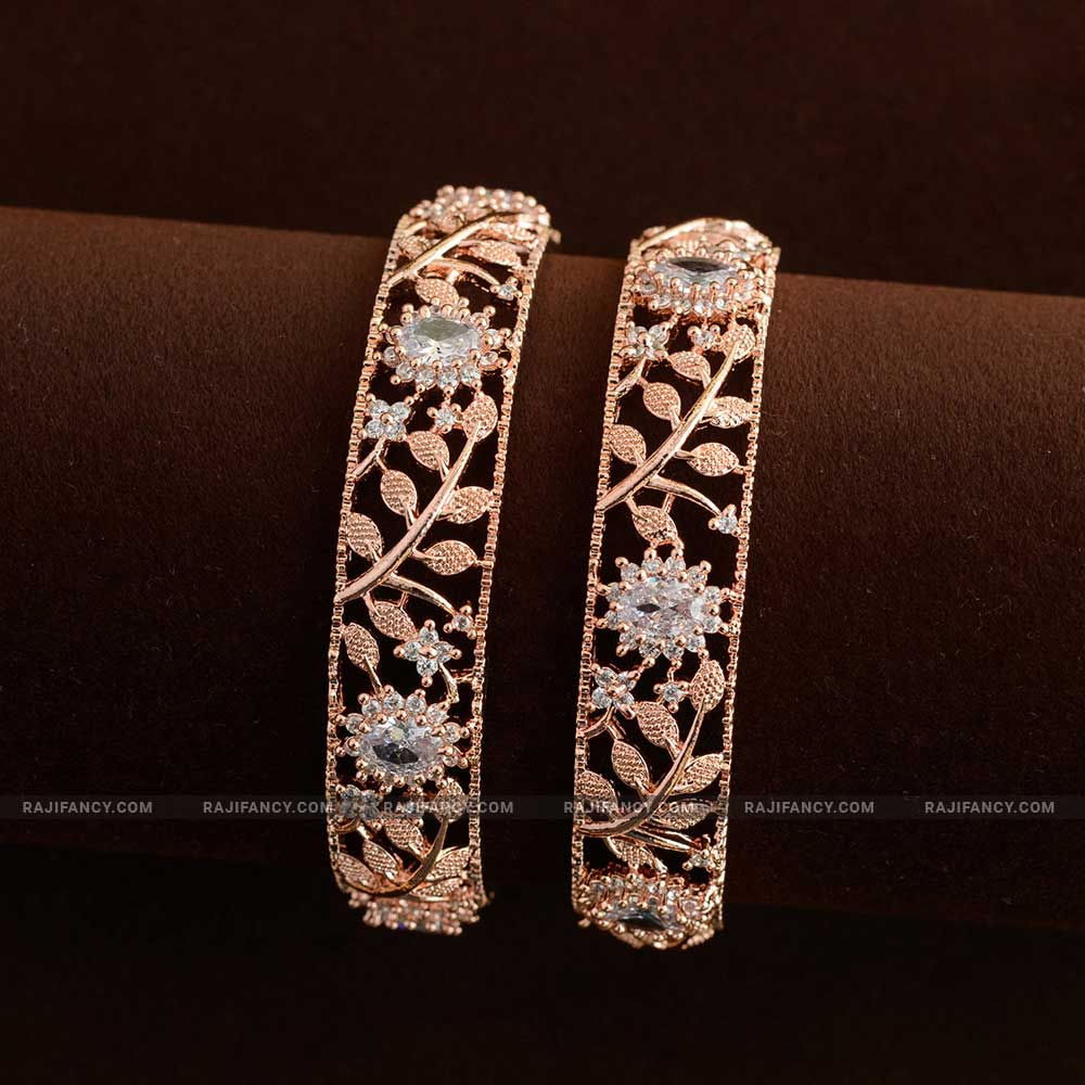 Grand Floral Rose Gold Bangle