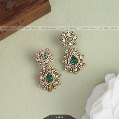 Jassi layer necklace