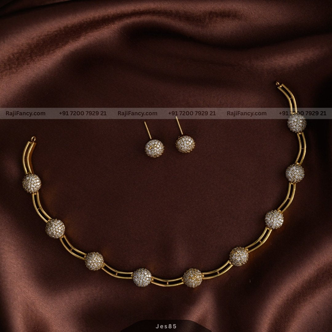 Javi Necklace