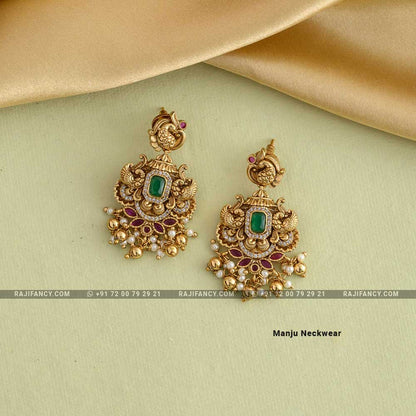 Manju Neckwear