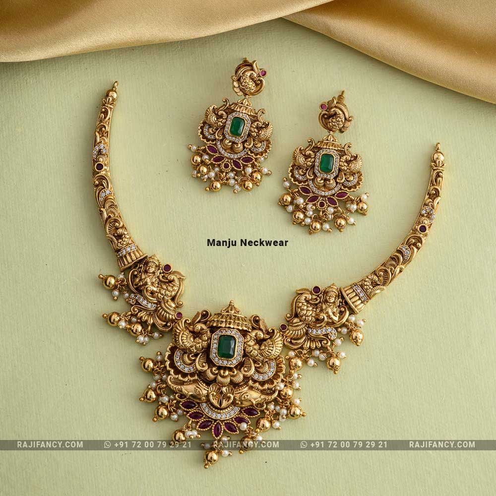 Manju Neckwear