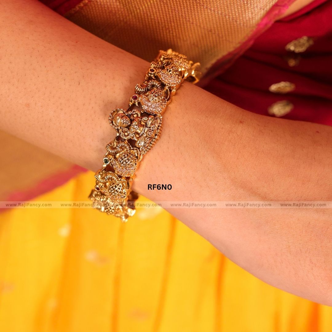 நாகஸ் வளையல்