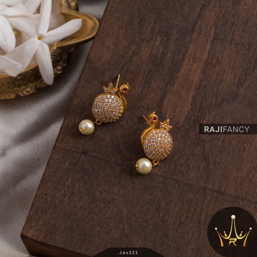 Nevi Necklace