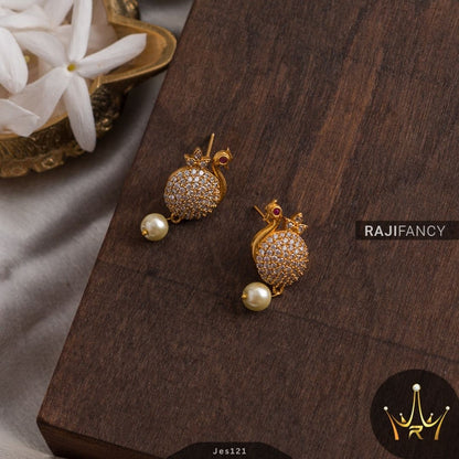 Nevi Necklace