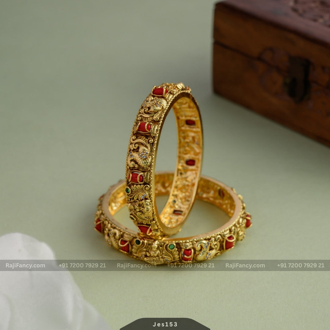 Pavalam Lakshmi Bangle