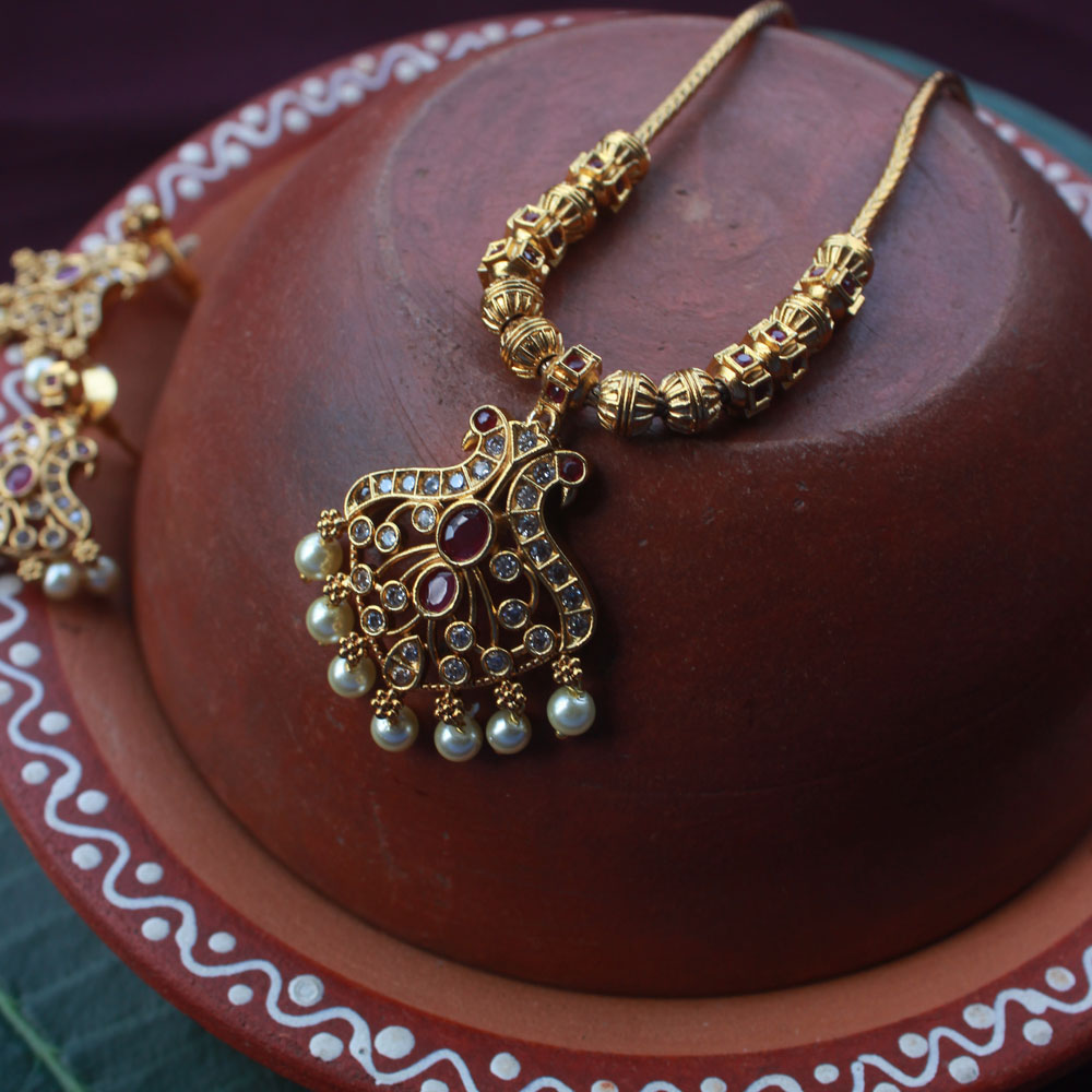 Peacock Chain Ruby
