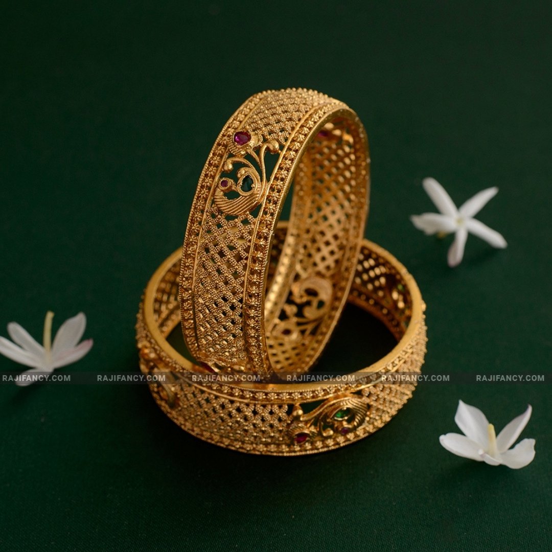 Peacock Kada