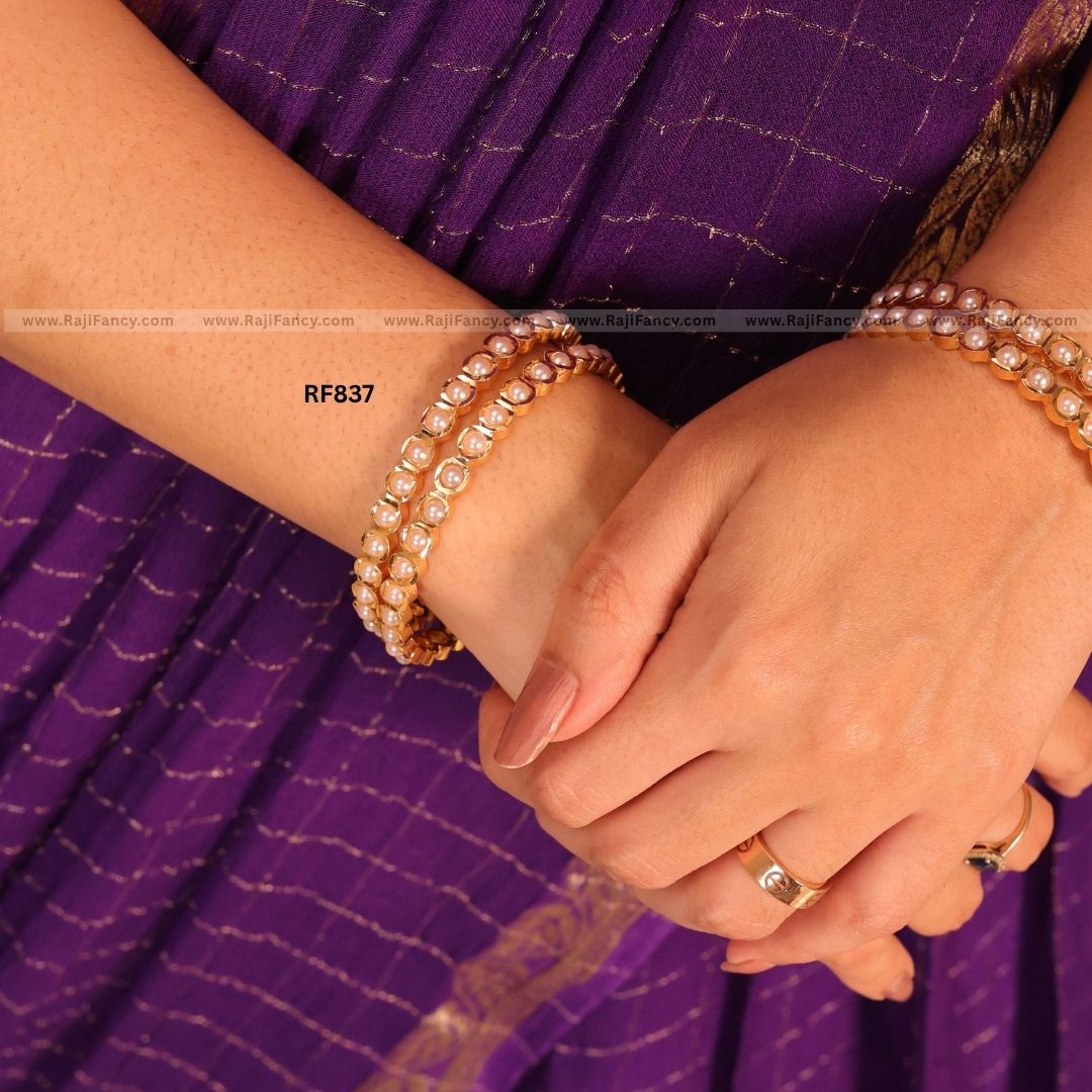 Pearl Bangle RF837