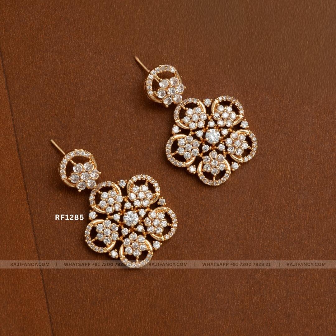 Sparkling Flower Necklace