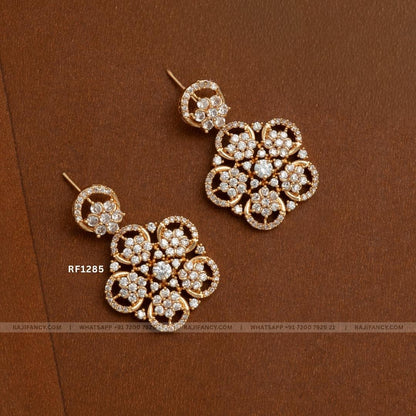 Sparkling Flower Necklace