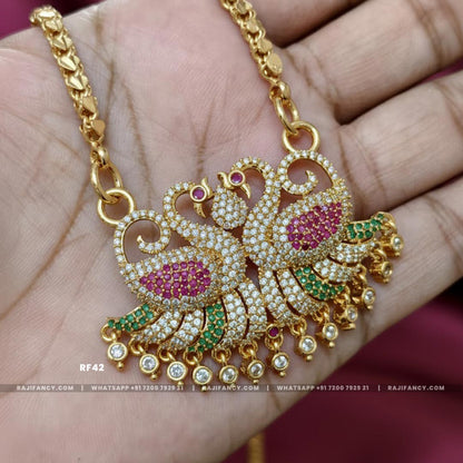 Dual Swan Stone Chain