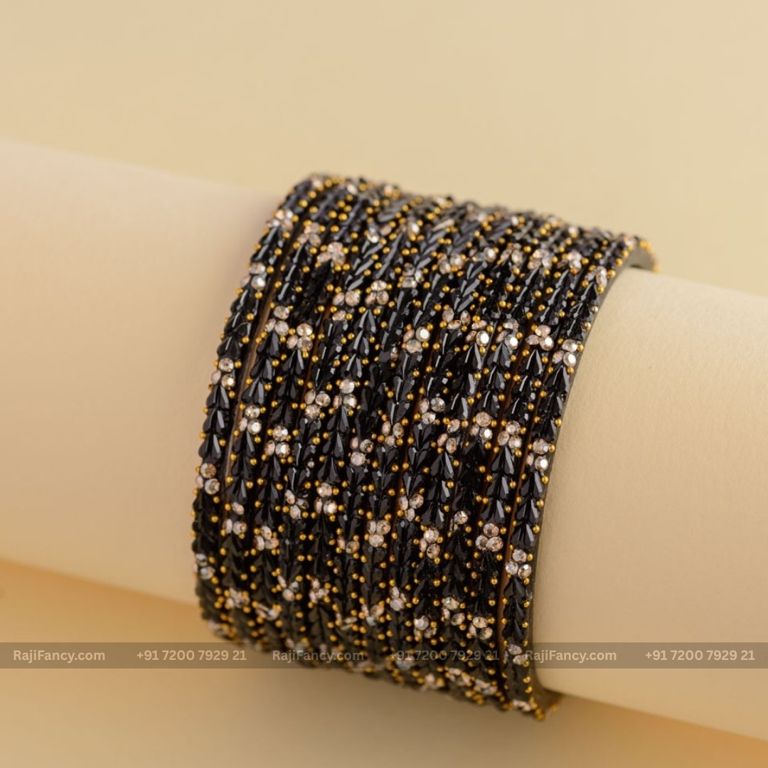 Raven Leaf Bangle