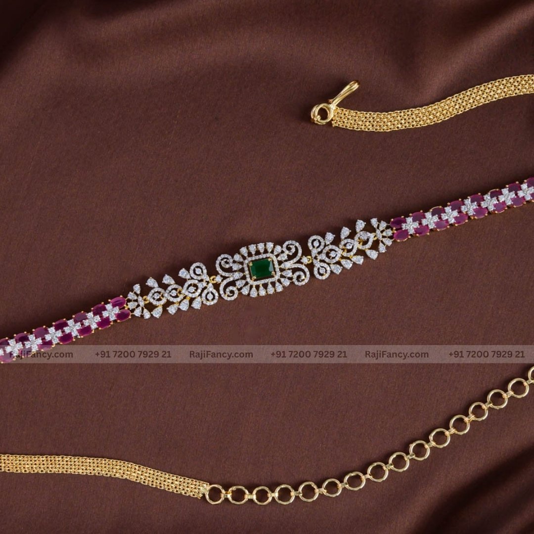 Rosni Hip Chain