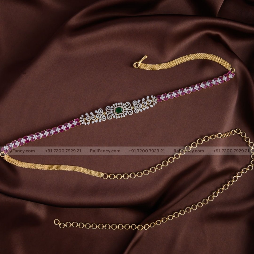 Rosni Hip Chain