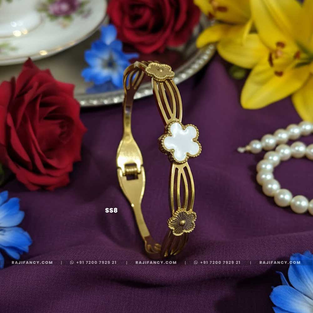 Bloom Flowers Bracelet