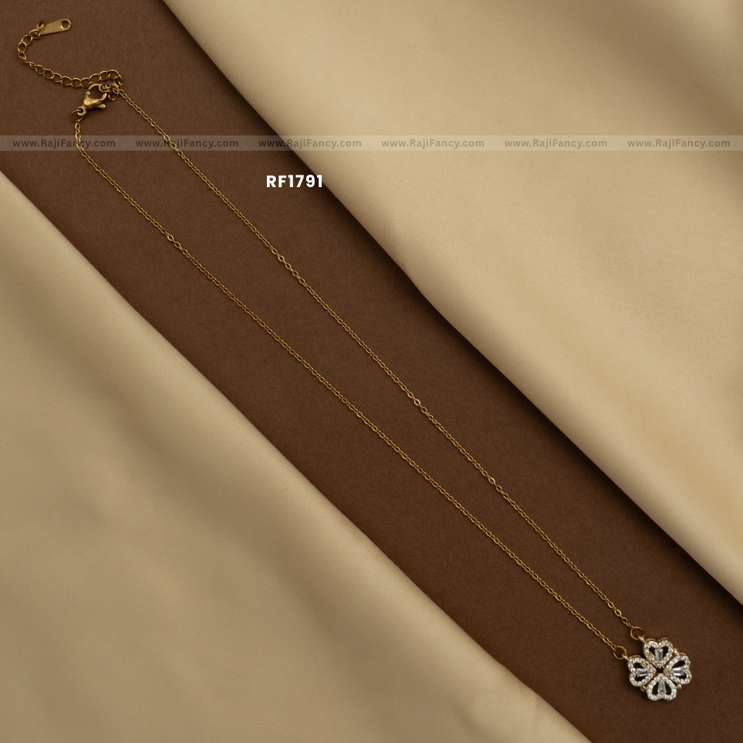 Sparkling Four-Heart Chain RF1791