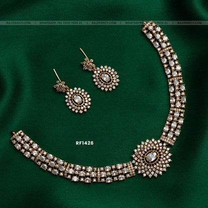 Sparkling Oval Cut White