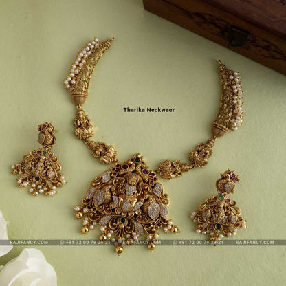 Tharika Neckwaer