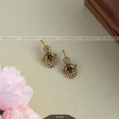 Versha purple necklace